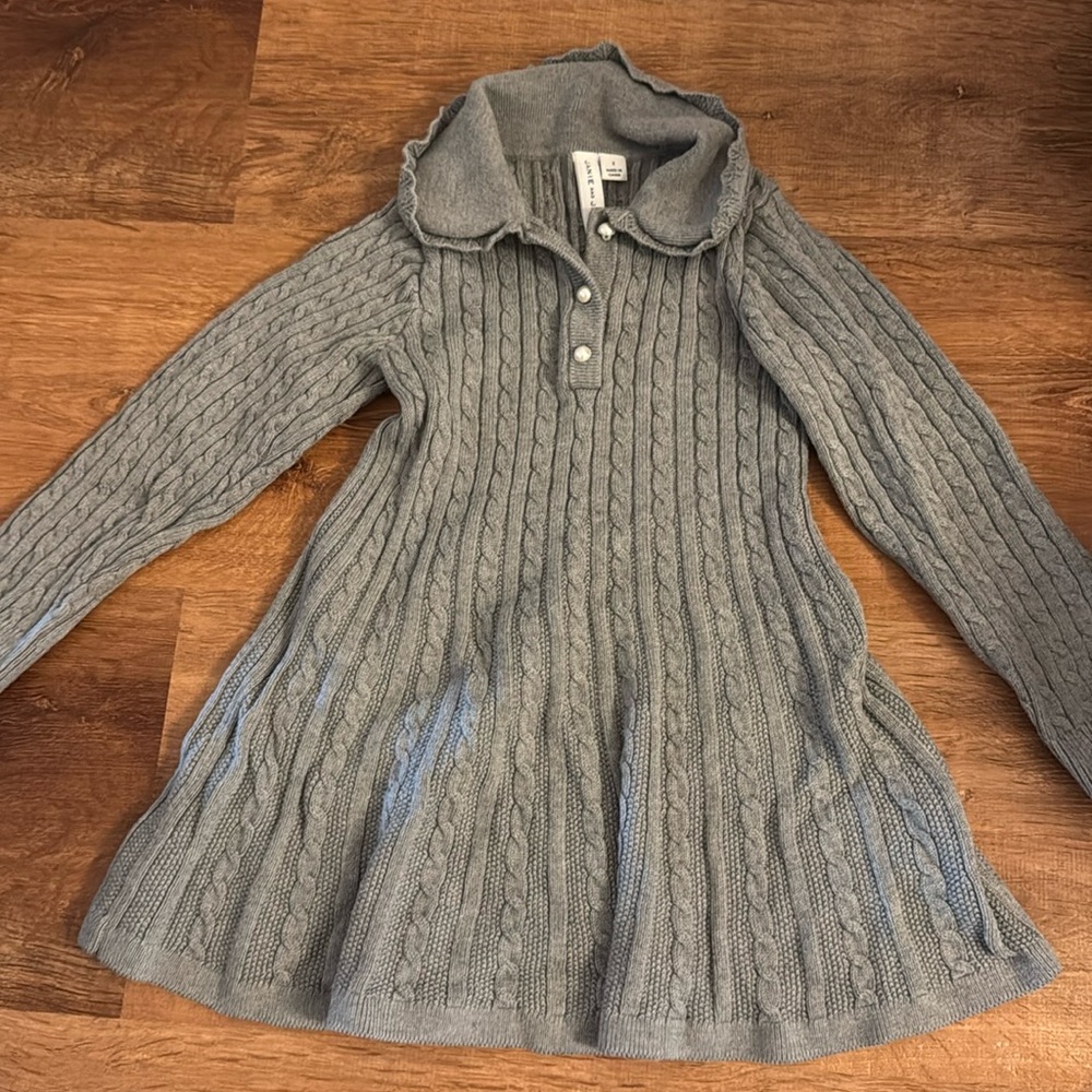 Worn once Janie and Jack size 3 years. Gray knit
